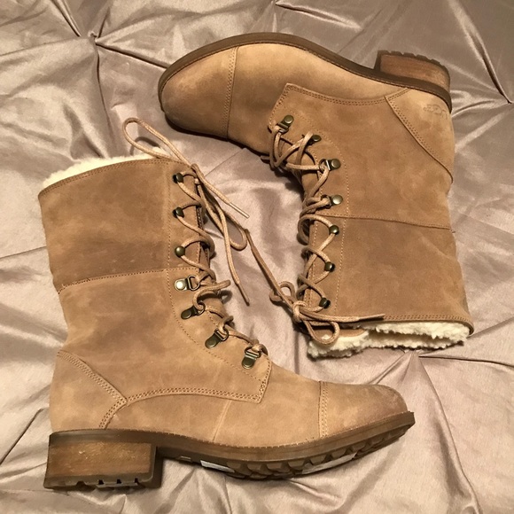 NEW Ugg Gradin Combat Boot Women’s 10 - Picture 2 of 7